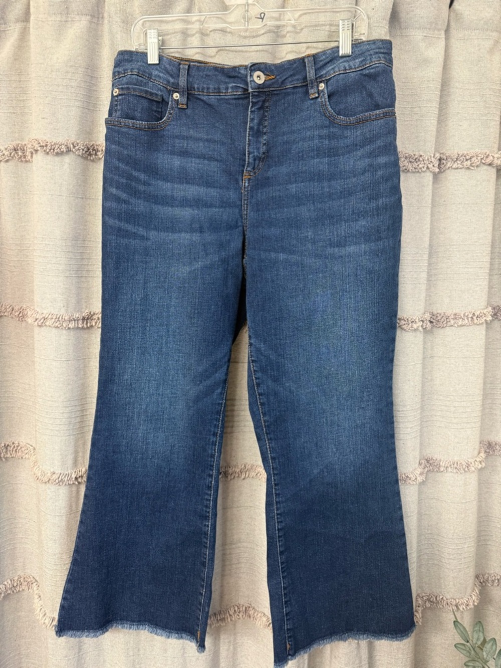 Inc. Denim Mid Rise Crop Flair Jeans - SIZE 14 NWT
